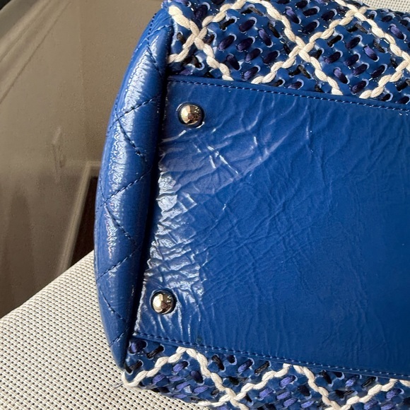 Chanel Blue patent whipstitch shoulder or crossbody bag - Picture 12 of 13